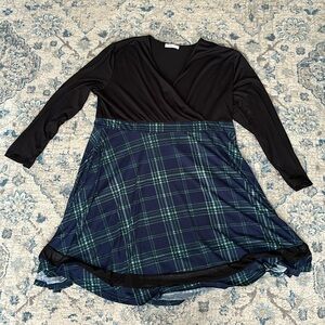 Women’s Plus Sized Long Sleeve Dress